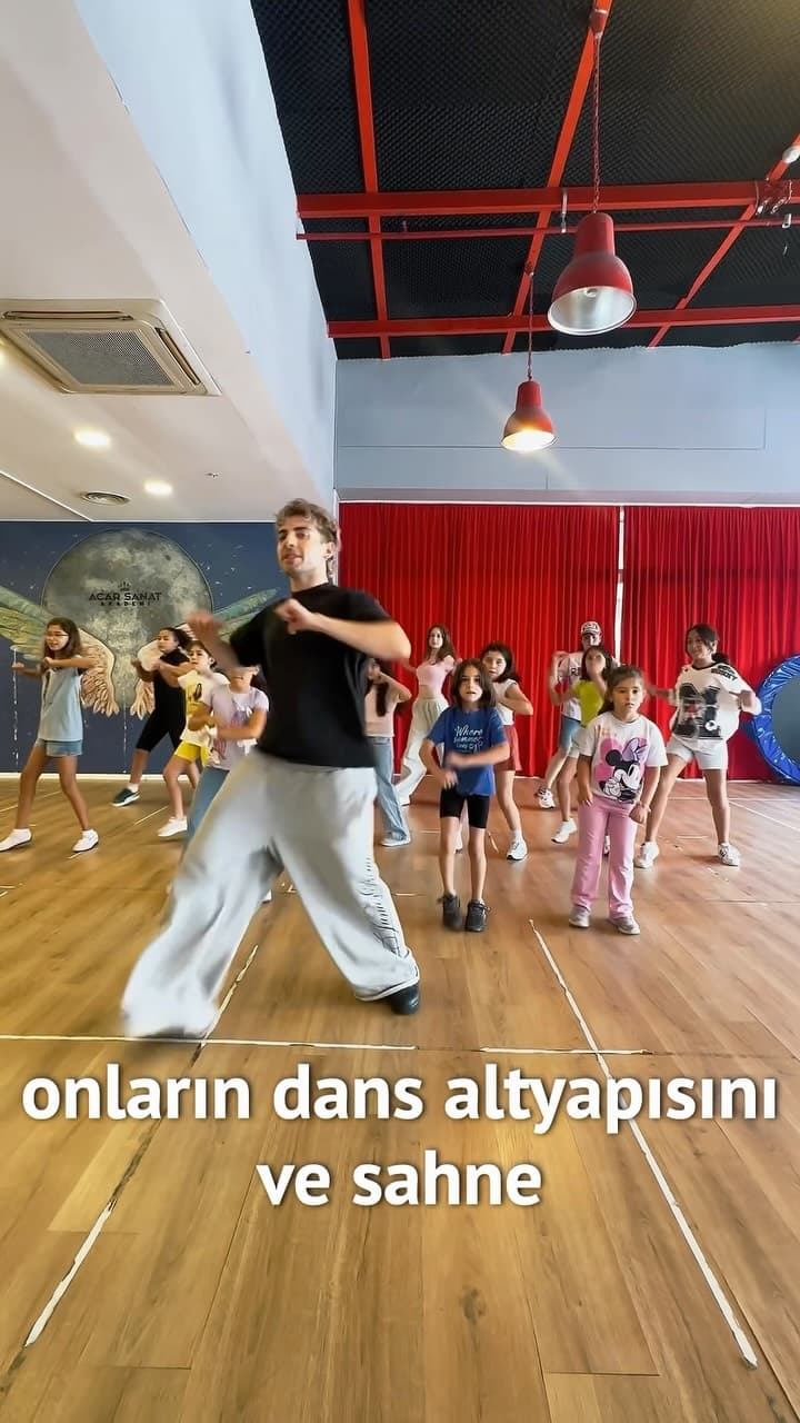 Dans bizim için bir koreografiyi tamamlamaktan fazlası. ✨
Her derste çocukların ritim duygusunu, ha