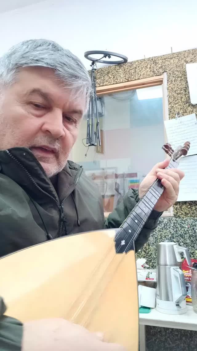 Akort yaptım akort yapmışken de çalayım dedim çalmışken de paylaşayım dedim