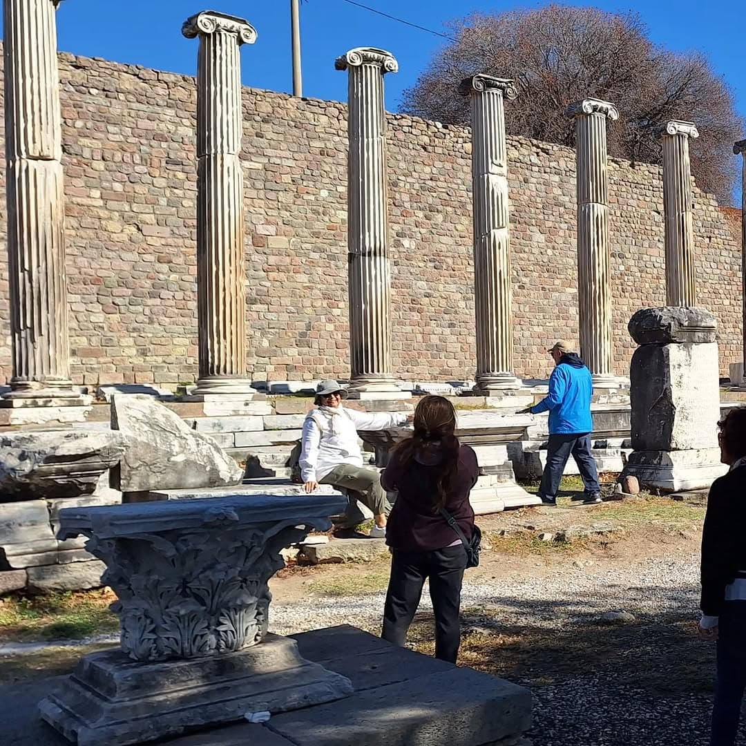 Urla Tasarım Kütüphanesi Kitap Klübü gezimizden....