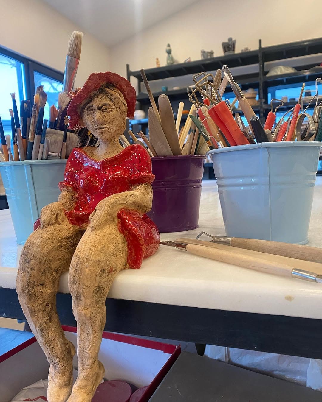 İşler güçler… #seramik, #atölye, #workshop, #heykel, #torna, #ceramic, #seramikstüdyosu, #ceramicde