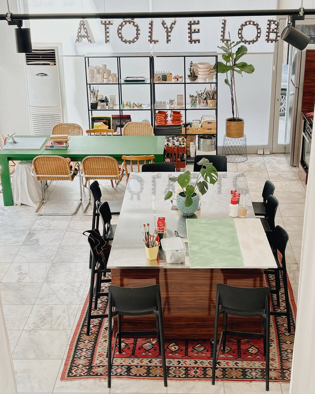 Atölye Lobi — Heykel — Konak