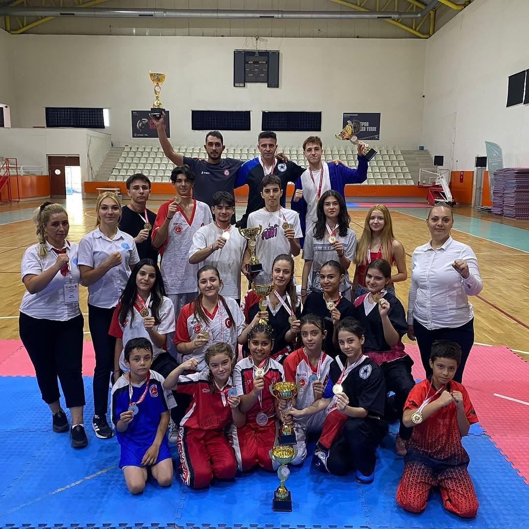 Ayyıldızım spor kulübü olarak 17 Ağustos tarihinde yapılan İzmir point fighting takımlar maçlarında