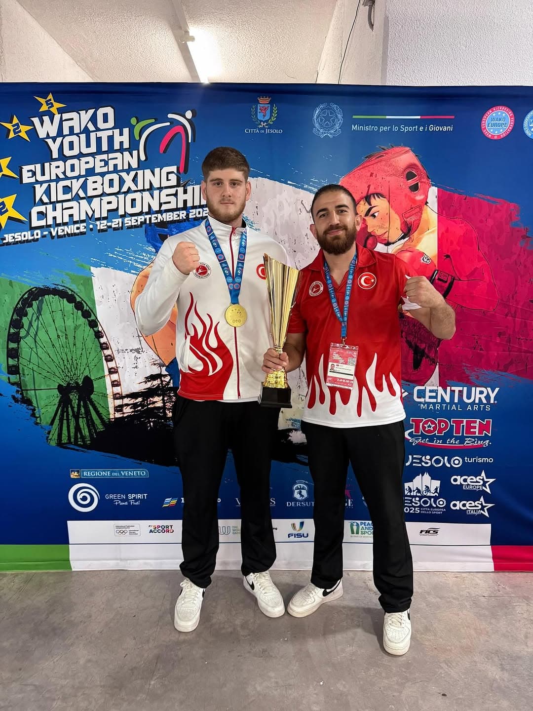 MERT NALBANTOĞLU GENÇLER AVRUPA ŞAMPİYONU🥇
İtalya’da yapılan gençler Avrupa şampiyonasında +81 Ful