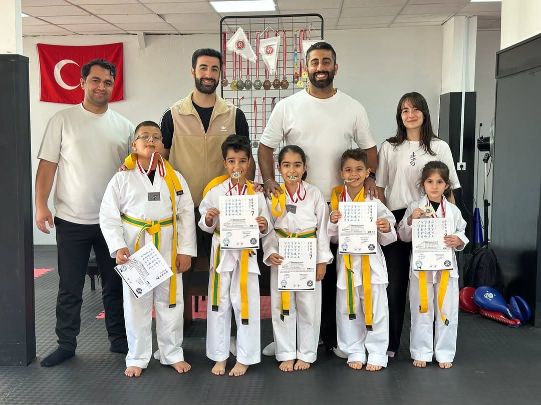 🥋 Bugün bizim için çok güzel ve heyecanlı bir gündü!
Minik sporcularımızın emeklerini, öğrendikler