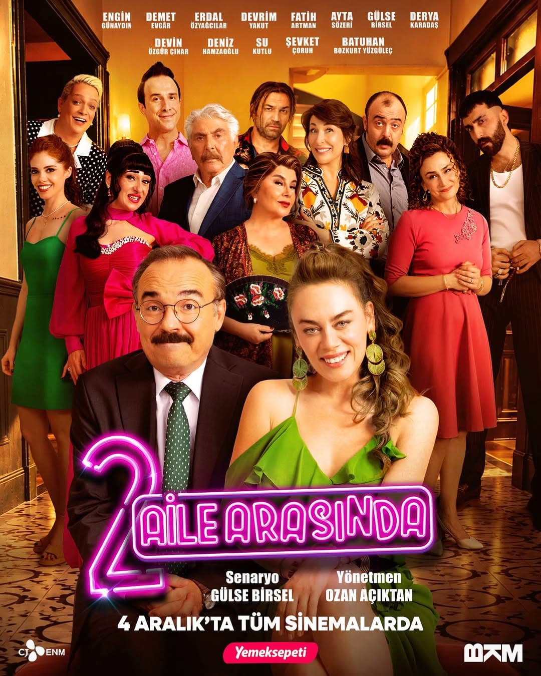 Kahkaha kaldığı yerden devam ediyor! 🎬
Gülse Birsel’in kaleminden çıkan sevilen komedi Aile Arasın