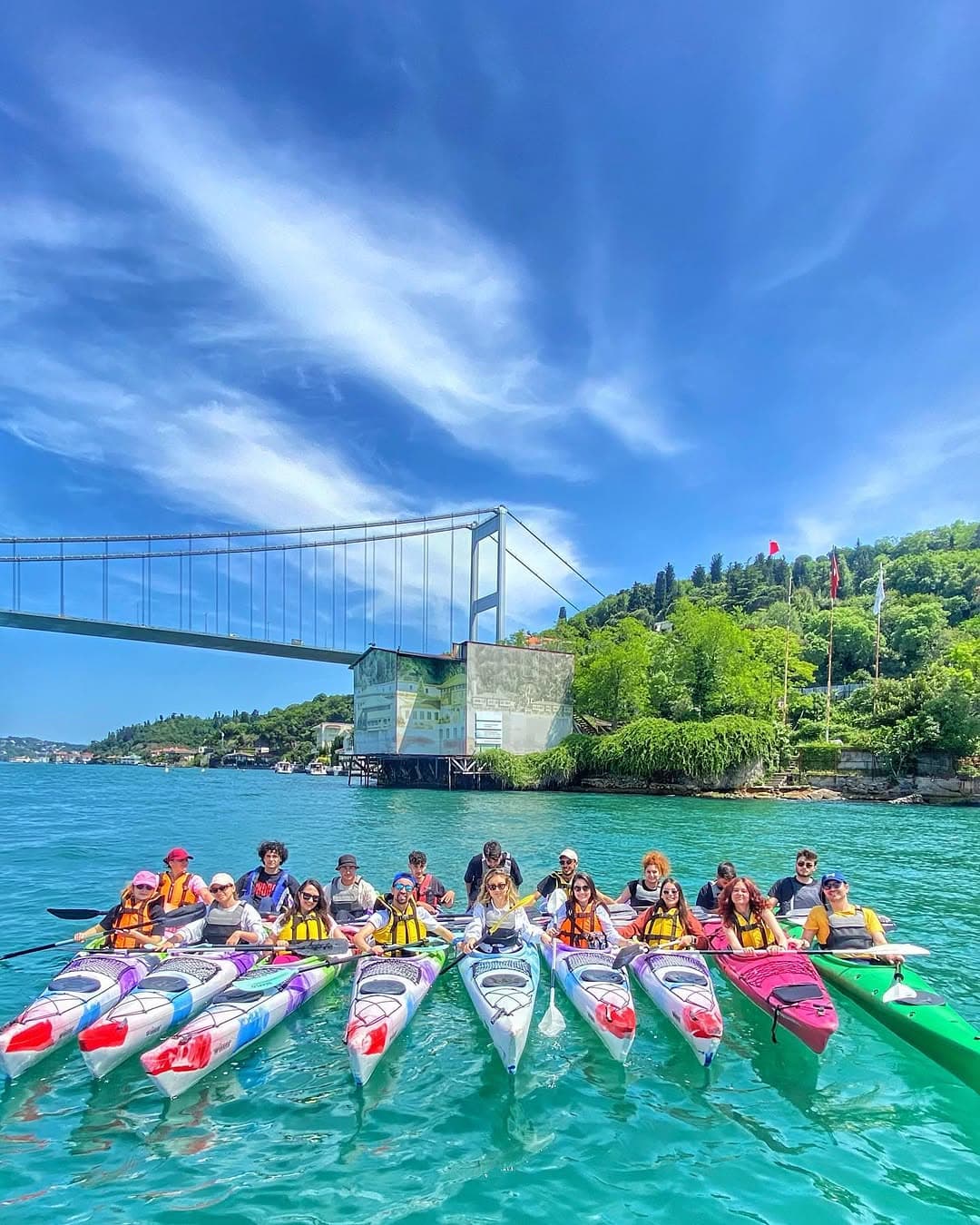 Büyüleyici İstanbul Boğazı eşliğinde sevdikleriniz ile harika bir aktiviteye ne dersiniz? 🚣🏻♀️✌🏼