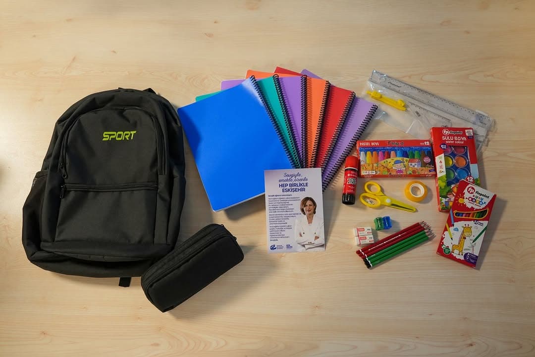🎒 Çocuklarımızın eğitim yolculuğunda yanlarındayız
2026-2027 eğitim öğretim yılı öncesinde, Başkan