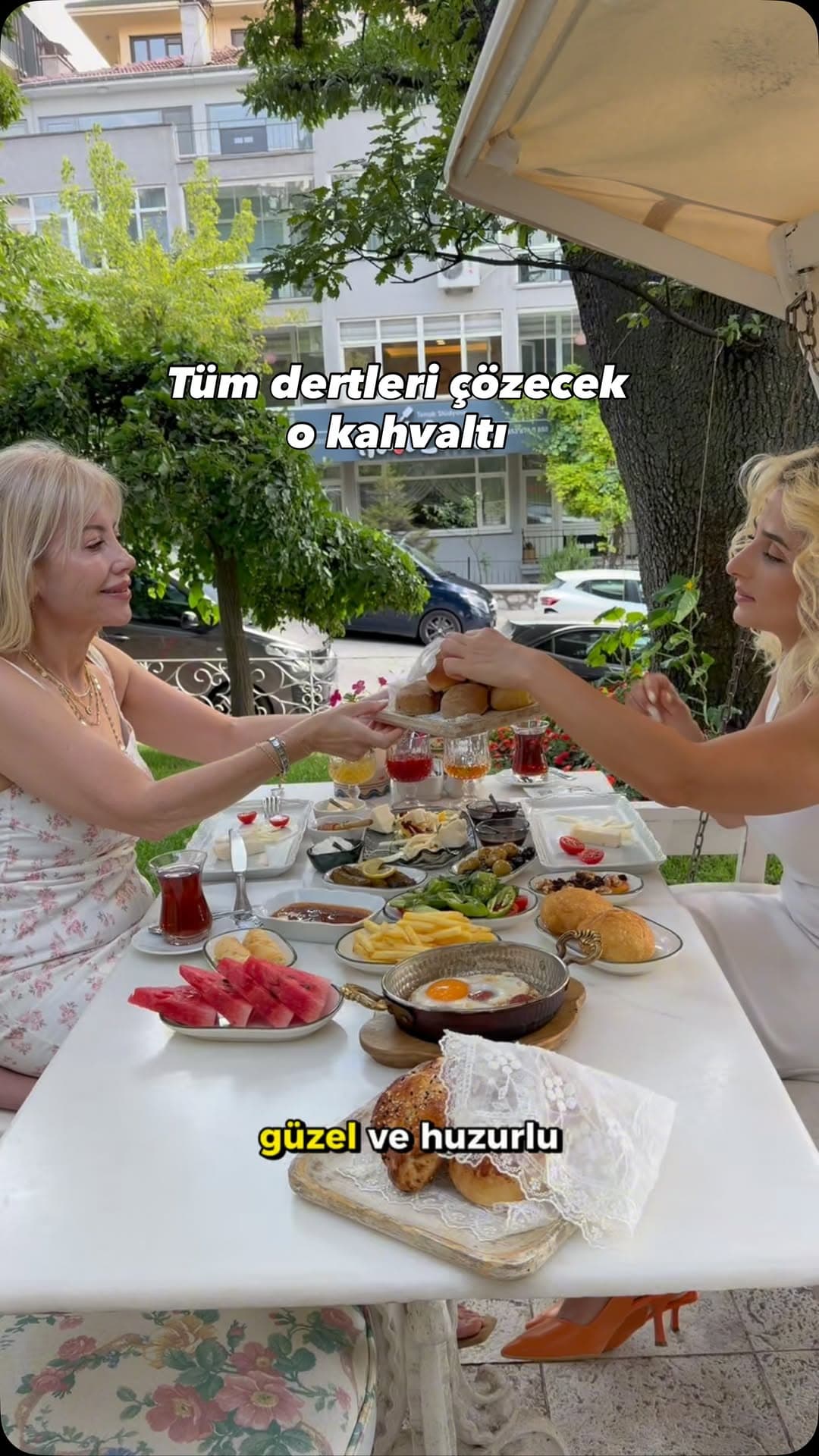 Bugün de kız kıza Ankara’nın ilk ve en özel kafesine kahvaltıya gittik.
Fiyat bilgisi için yoruma ya