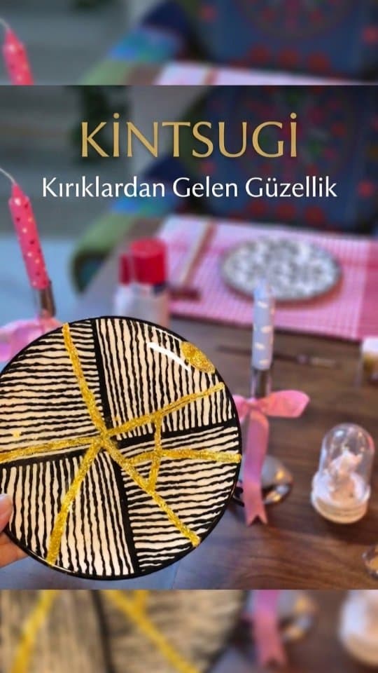 Kintsugi der ki; bir şey hasar gördüğünde ve bir geçmişi olduğunda, daha güzel hale gelir. Kırıkları