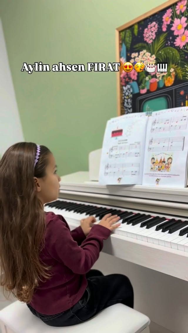 Happy bırthday 🥳🎂🎹🥰