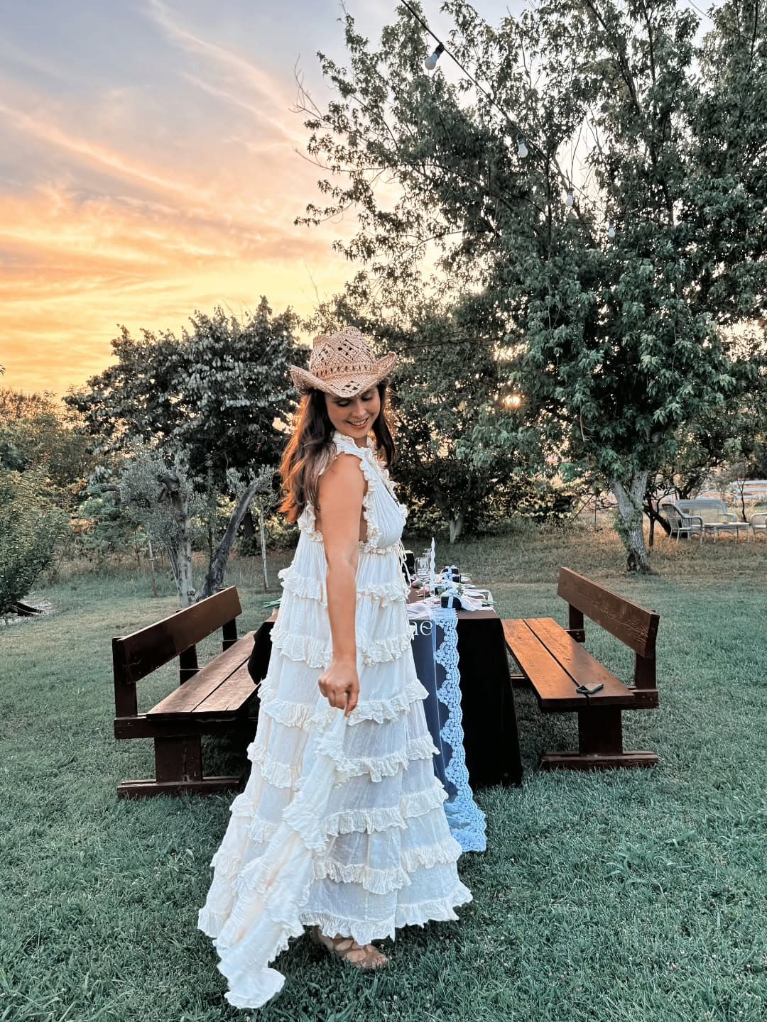 Günbatımları 🤍 ben
Elbise: @riamaricom
📍@happyfarmsilivri
#silivri
#bridetobe
#reklam