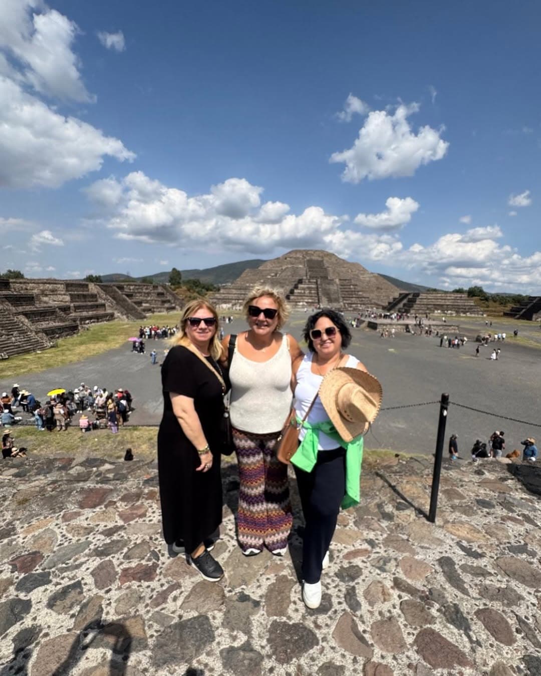 Meksika’nın en etkileyici anları tek bir rotada buluşuyor. 🇲🇽
Bu yolculukta Teotihuacan Piramitle