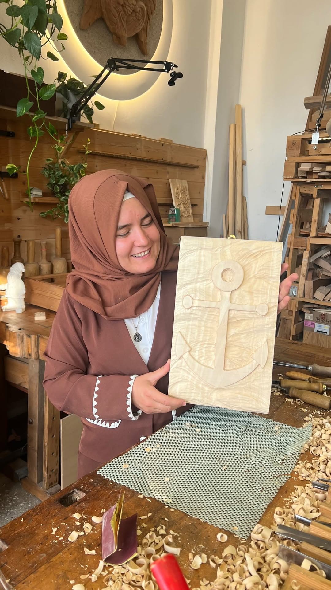 Meet Eda. Until today, she had never held a tool in her hands, but her natural talent and meticulous