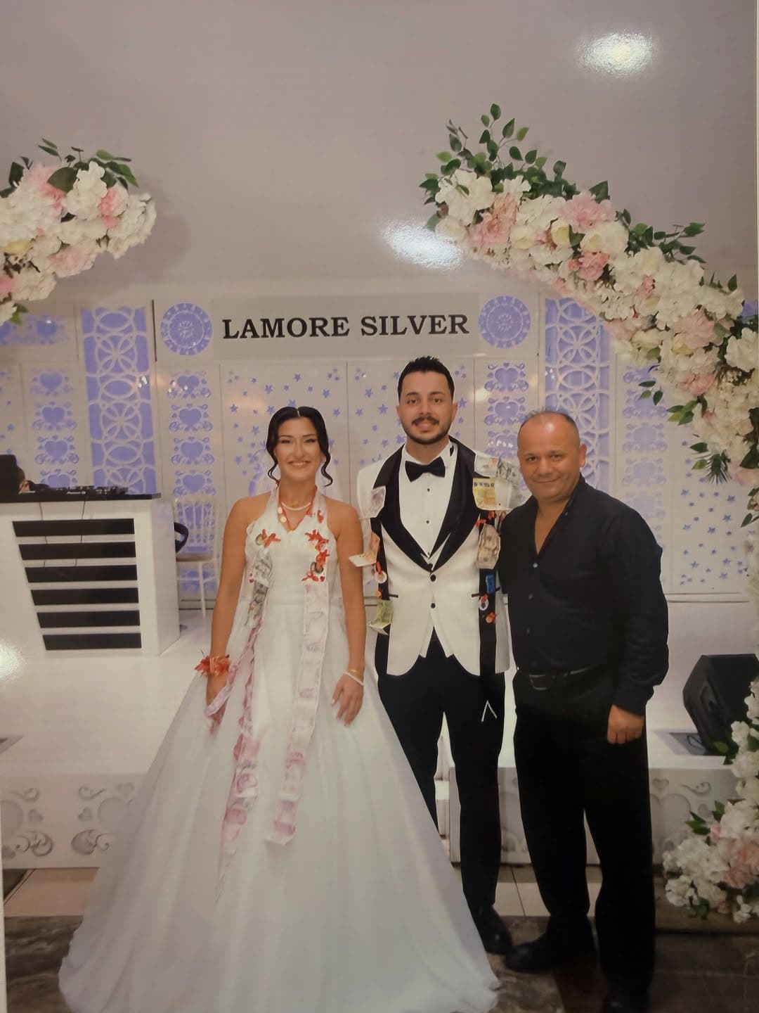 💐 TEŞEKKÜR EDERİZ 💐
ER-SA Spor Kulübü sporcumuz Damla Ocak ve Kuthan Duran’ın düğün merasimlerine