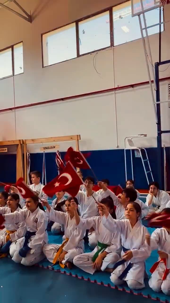 🥋🤸♀️ Hareket, disiplin ve gelişim…
Çocuklarımızın hem fiziksel hem de mental gelişimlerini deste