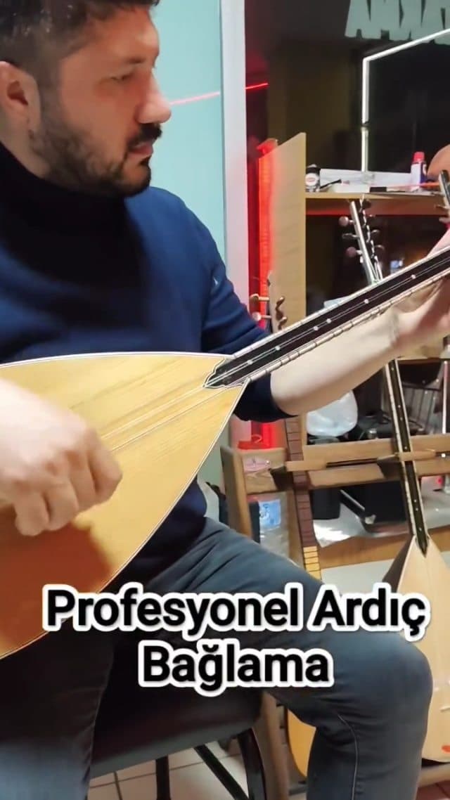 PROFESYONEL ARDIÇ TEKNE
KISA SAP BAĞLAMA
Tekne Ağacı ; Ardıç
Kapak Ağacı ; Kanada Çam
Sap Ağacı ;