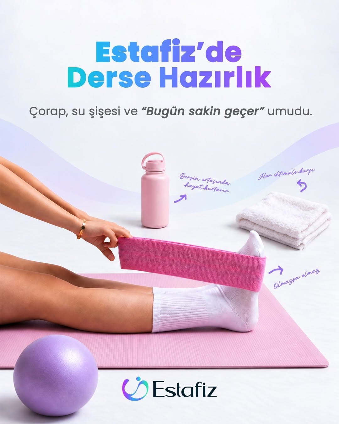 Pilates çorabı hazır, su şişesi çantada, saçlar toplandı…
Bir de “Bugün sakin bir ders olur herhald