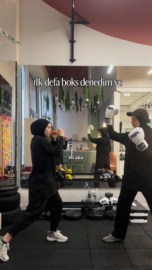 #reklam
Hayatımda ilk kez boks denedim ve beklediğimden çok daha fazla sevdim. 🥊🤍 Daha önce hiç d