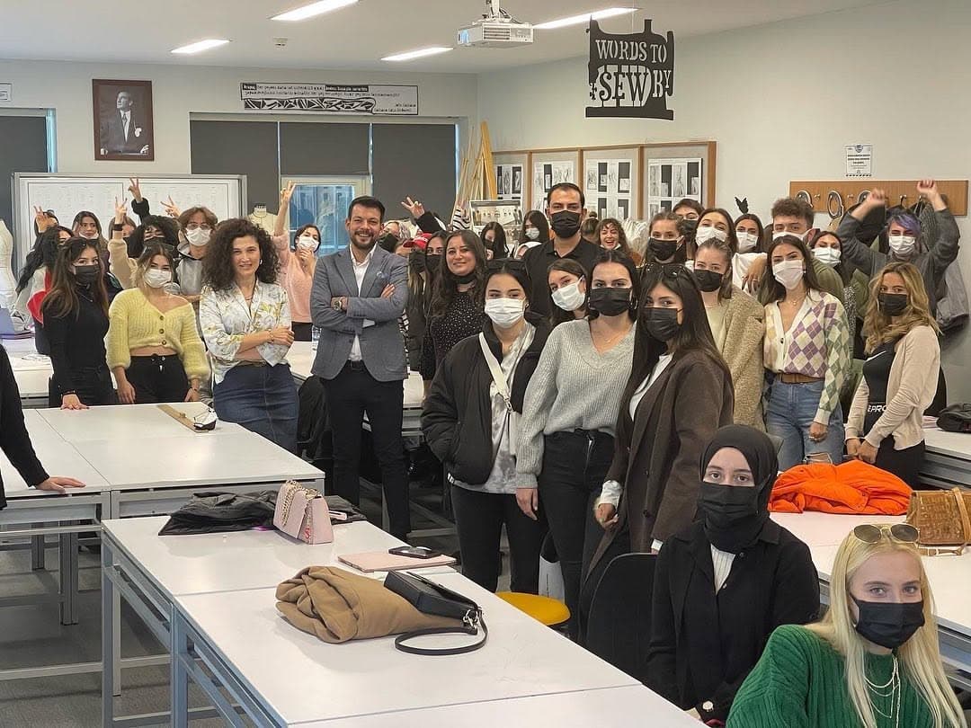 Başkent Üniversitesi Güzel Sanatlar Fakültesi Tekstil ve Moda Tasarımı Bölümünde Tekstil ve Moda Tas