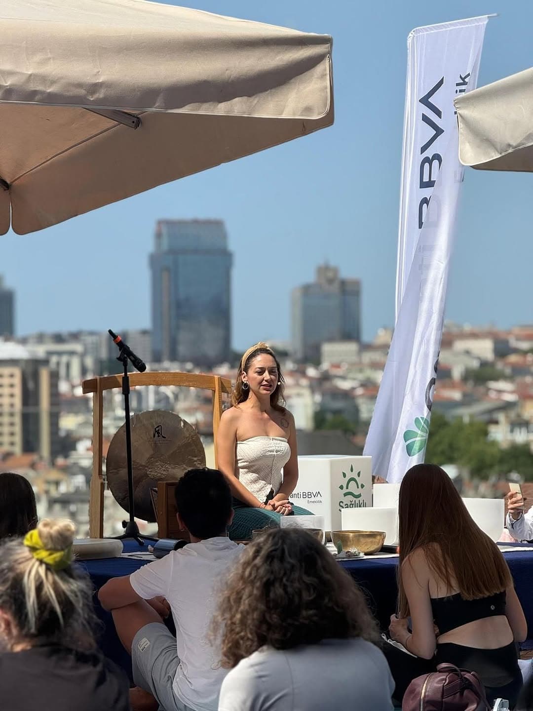 Gözen Eyüpoğlu ~ Sound & Body — Yoga & Meditasyon — Kadıköy