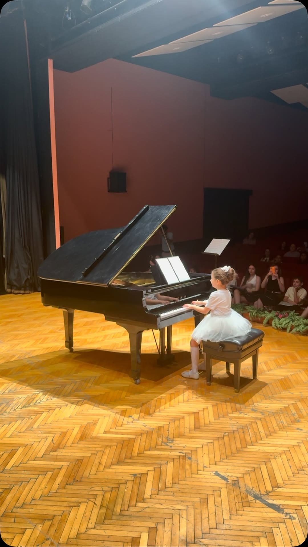 Minik kuşumuz Arya Oğuz konserimizin açılış müziğini yaptı gururla sunarız 🎹💫💕
#2026yazkonserler