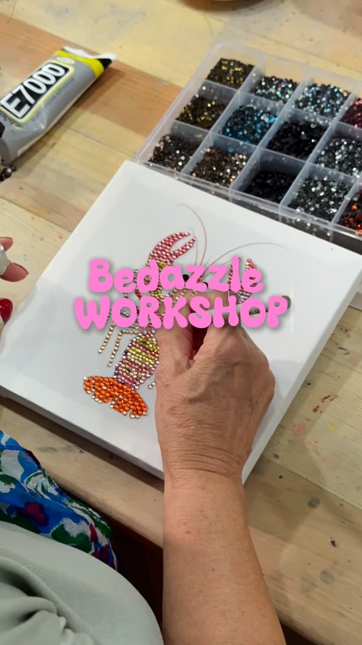 ✨ Çok istediniz, yeniden yapıyoruz! ✨
Geçtiğimiz Bedazzle Workshop o kadar ilgi gördü ki, bu kez ye