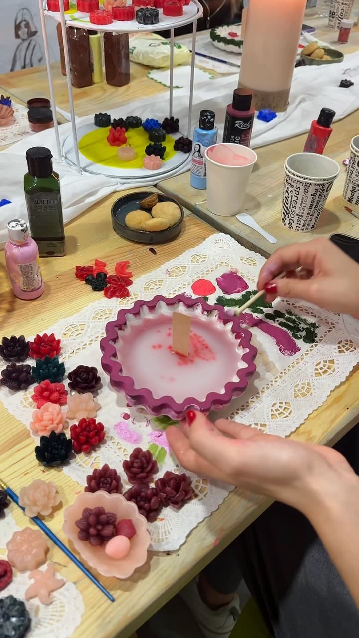 🕯️✨ Mis kokulu mumlar eşliğinde harika bir workshopu daha tamamladık!
Beyza Hocamızla birlikte hem