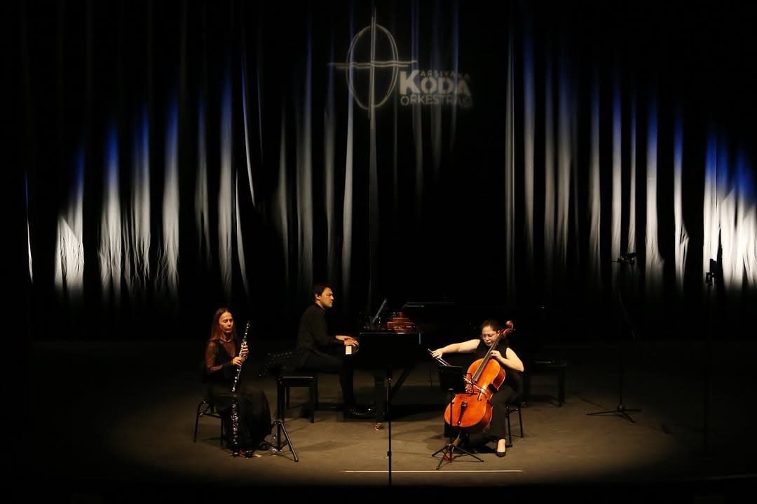 🎶 Karşıyaka Oda Orkestrası ile yeni sezonu müziğin büyülü diliyle karşıladık.
Bizlere unutulmaz bi