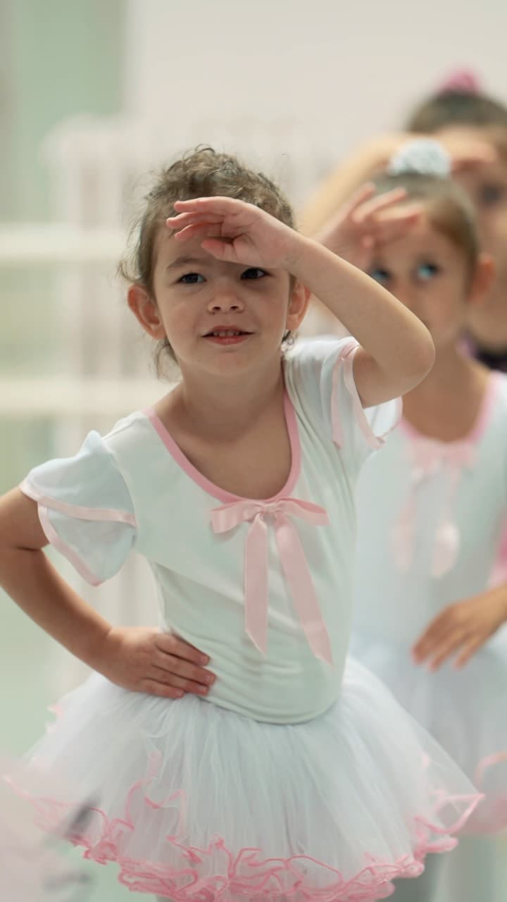 Bir ❤️ hak etmiyor mu bu güzellikler😍
.
.
.
#bale #baleokulu #ballet #kıvançeserbaleokulu #balletsc