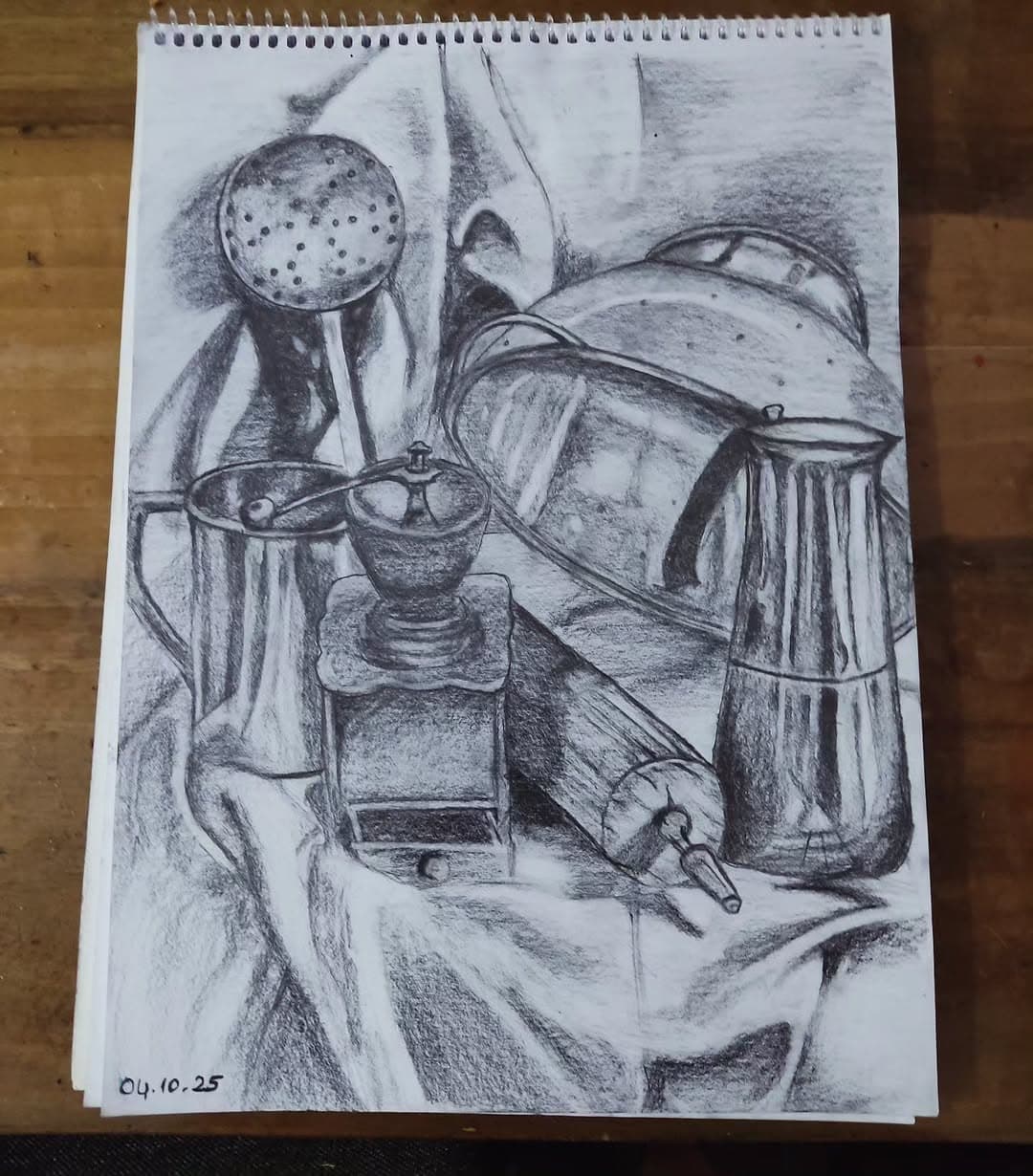 Asude'nin karakalem kompozisyon çalışması. Emeğine ve yeteneğine sağlık ,gerçekten çok güzel.🍀🍀🍀