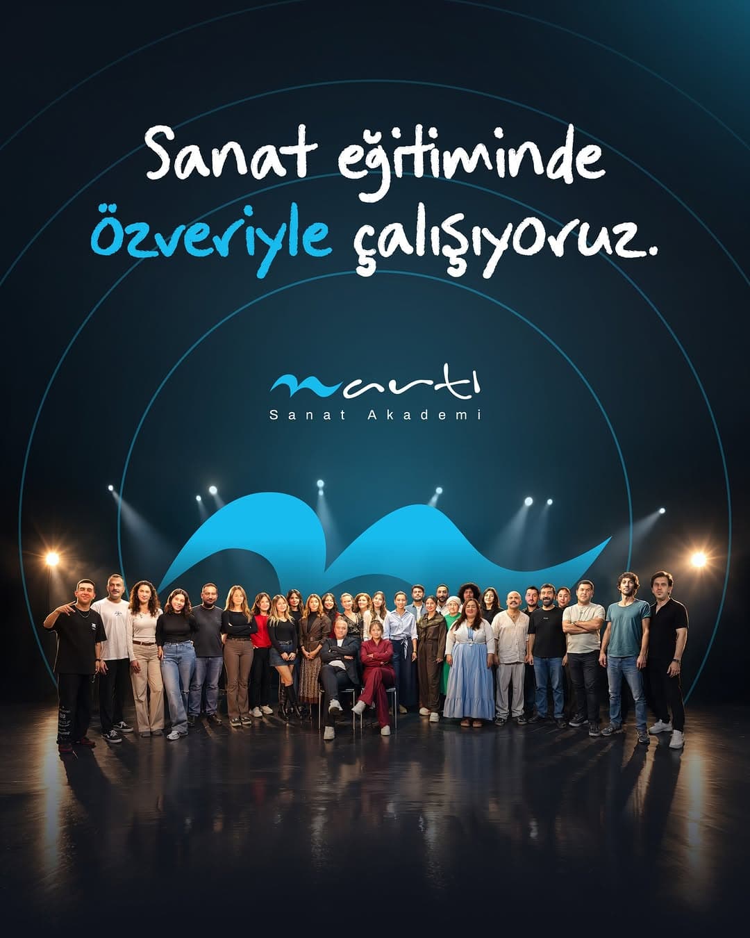 Martı Sanat Akademi olarak, alanında uzman eğitmen kadromuzla hayallerinizi sanatla buluşturuyor, ya