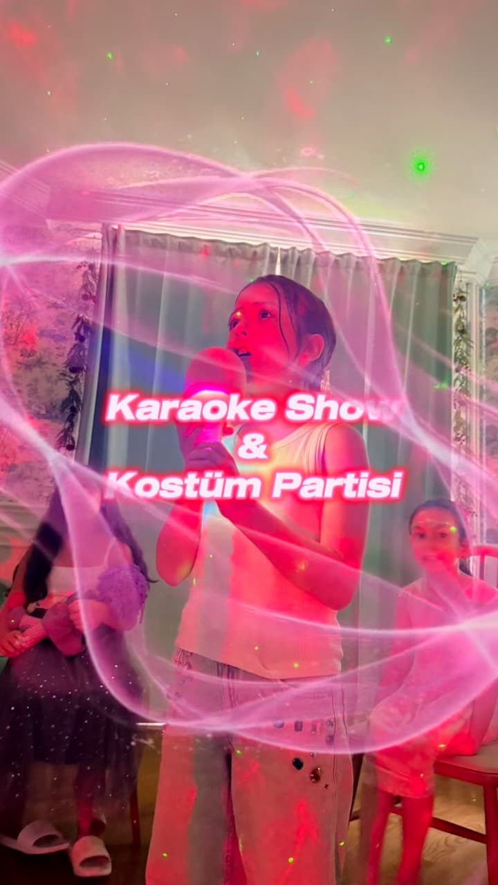 🎉Yaz okulu boyunca eğlenceye doyamadığımız anlardan🤗
Yaz okulu Karaoke Show🎤 ve Kostüm Partisi 👘
