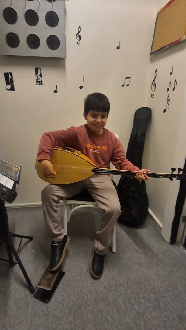 Akem Müzik Aletleri Satış, Tamir ve Müzik Eğitim Merkezi — Fotoğraf 5