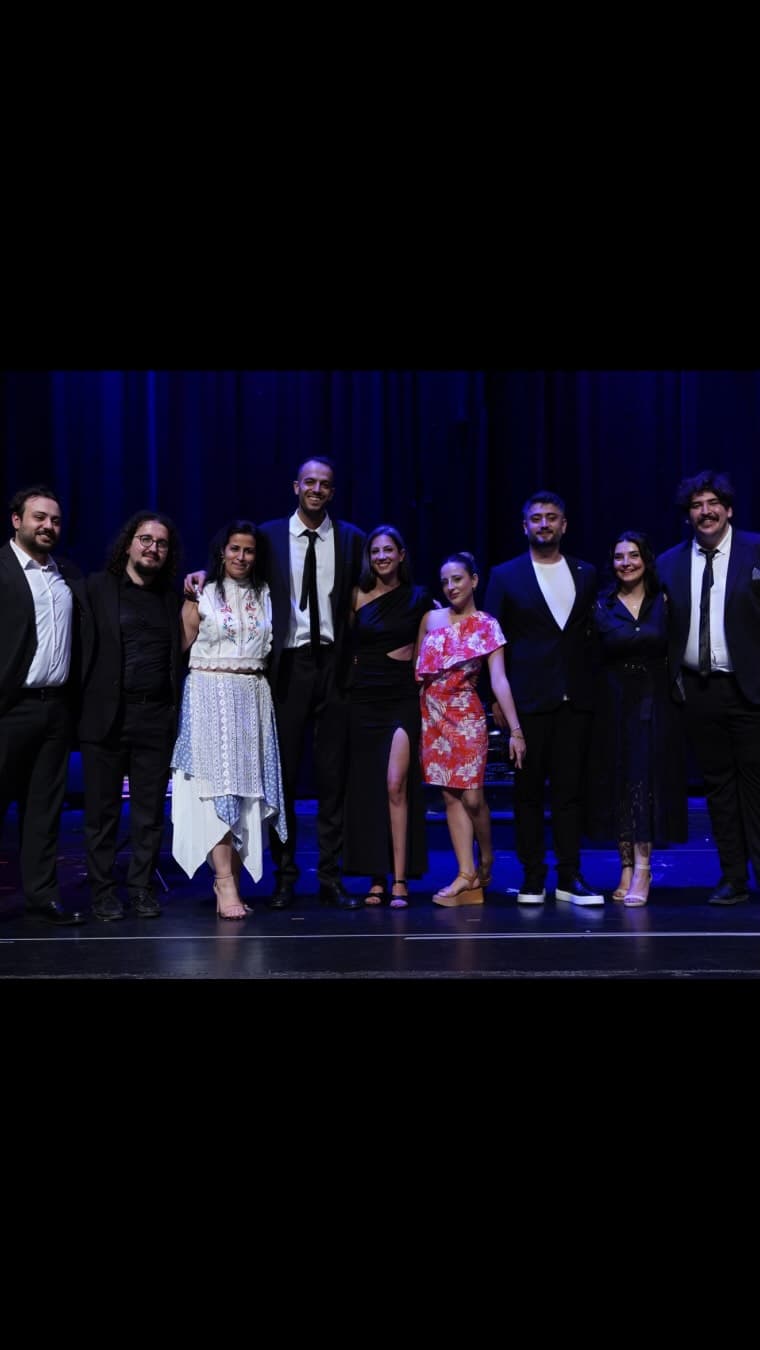 Meydan Sanat No.3 konserimizi gerçekleştirdik 🥳
Bu unutulmaz gecede bizleri yalnız bırakmayan herk