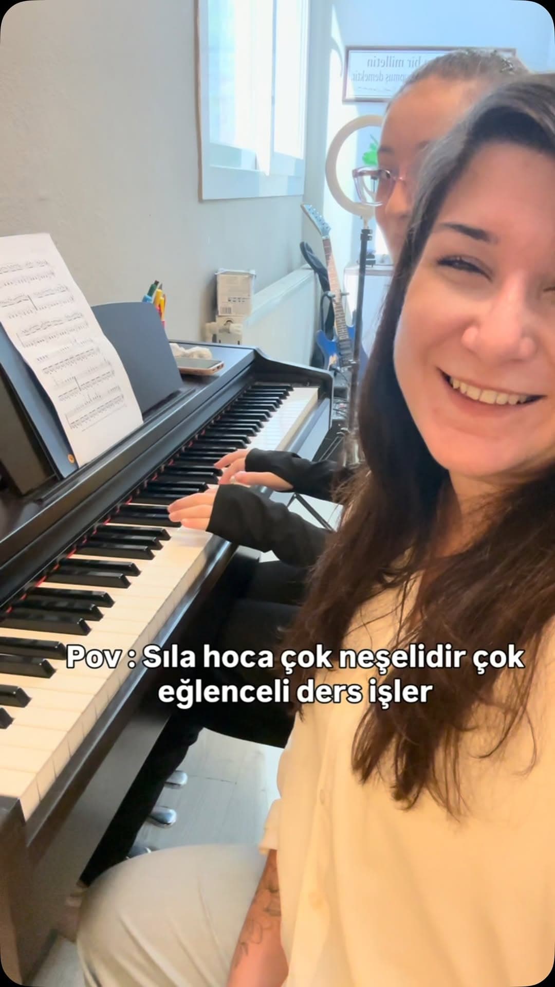 Aslında bu video komik olduğu kadar trajikomik de. Çünkü konservatuvarda biz de benzer olayları çok