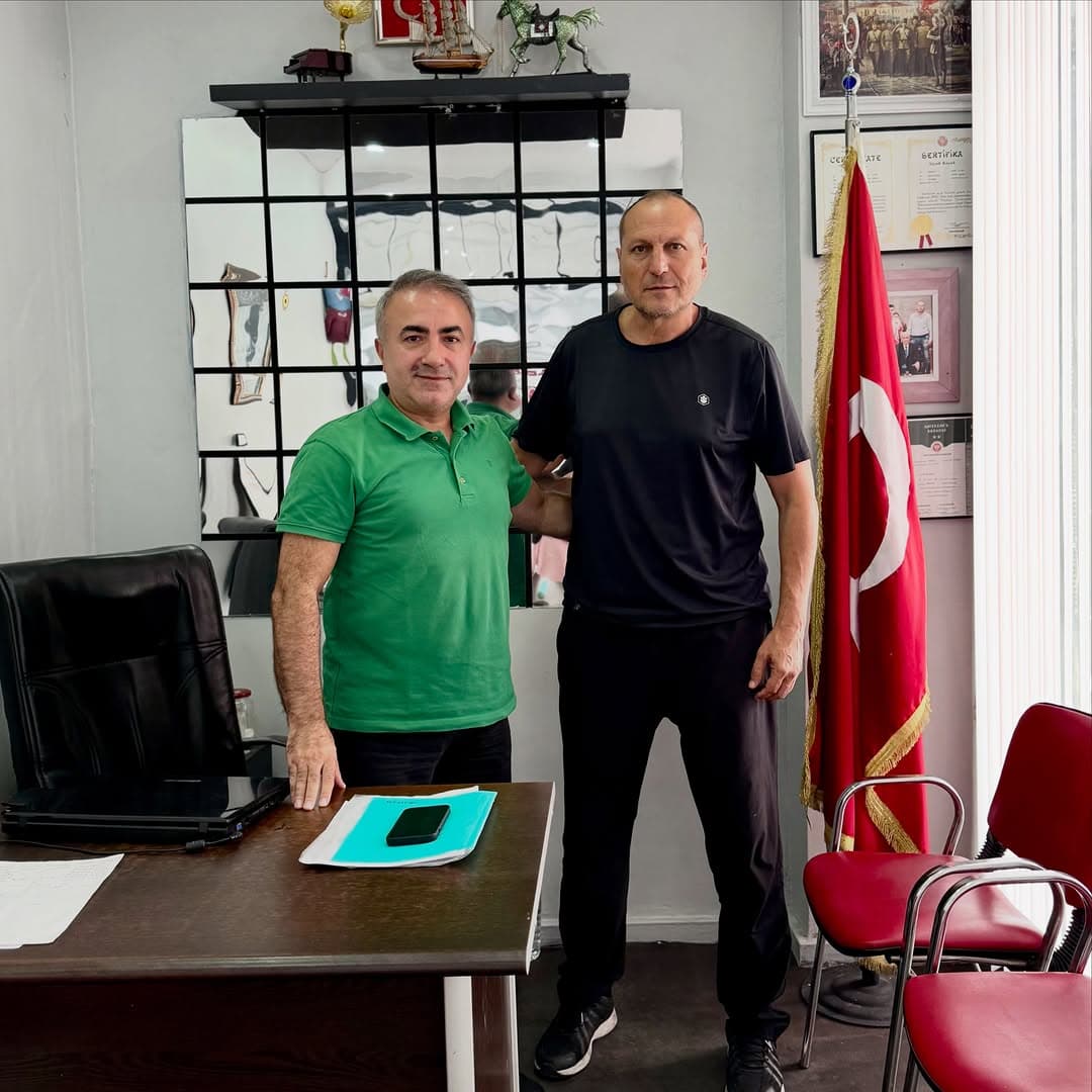 Türk Taekwondosunun değerlerinden çok kıymetli Erdal Erdoğan hocam salonumuza ziyaretimize gelmiş il