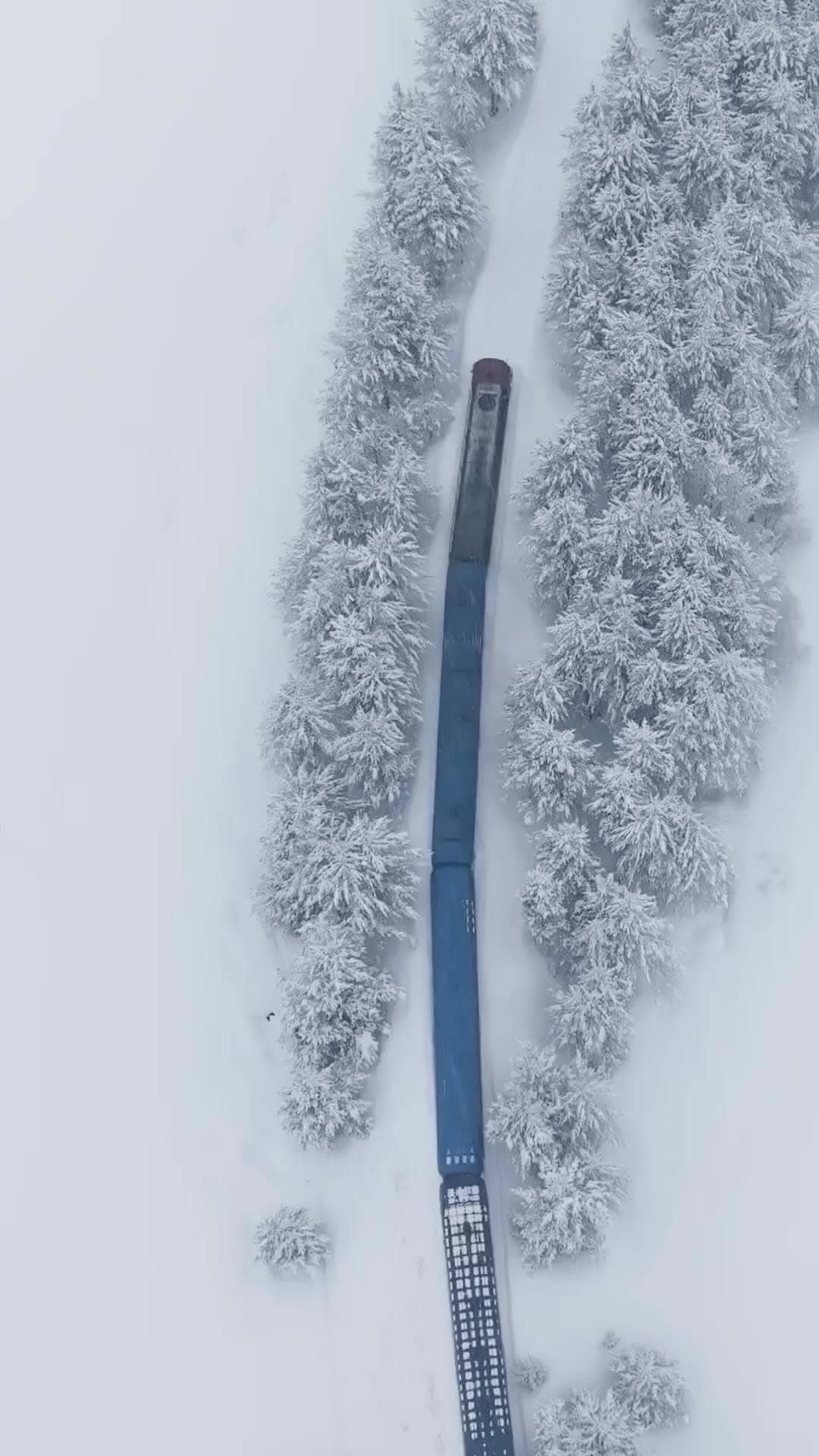 Doğu Ekspresi’nde bir ilk! 🤩
Snowboardcu @suleymanatli1 Sarıkamış’ta Turistik Doğu Ekspresi’nin üs