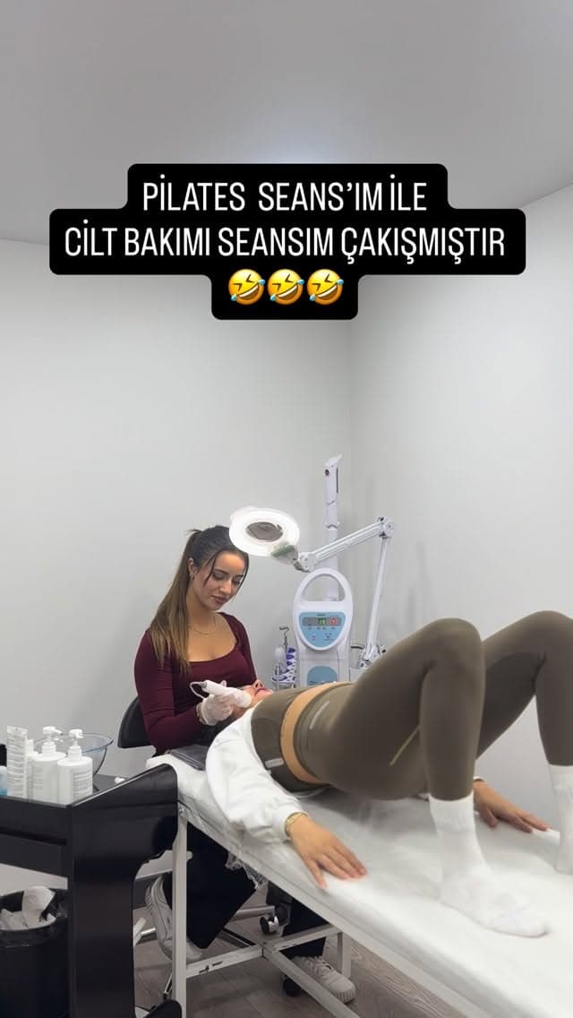 Pilates seansım ile cilt bakımı seansım çakışmıştır…🤣
#pilates #ciltbakımıvegüzellik #reformerpilat