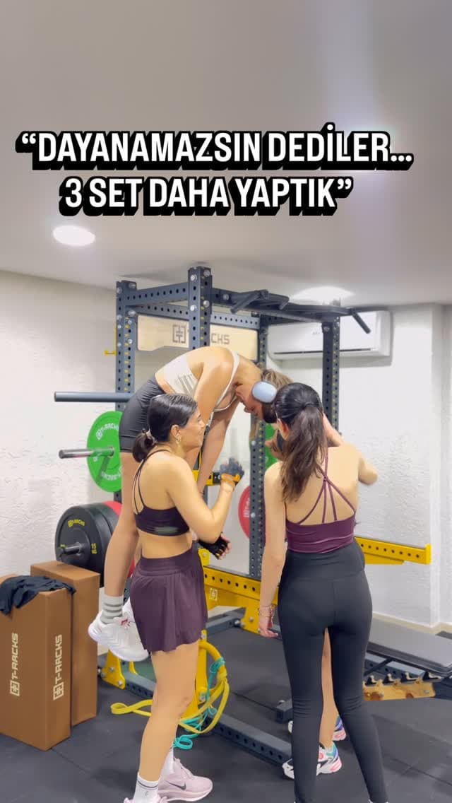 Eller üzer seni şimdi… ama biz spordayız 🏋️♀️
#pilates #reformerpilates #pilatesreformer #ellerüze