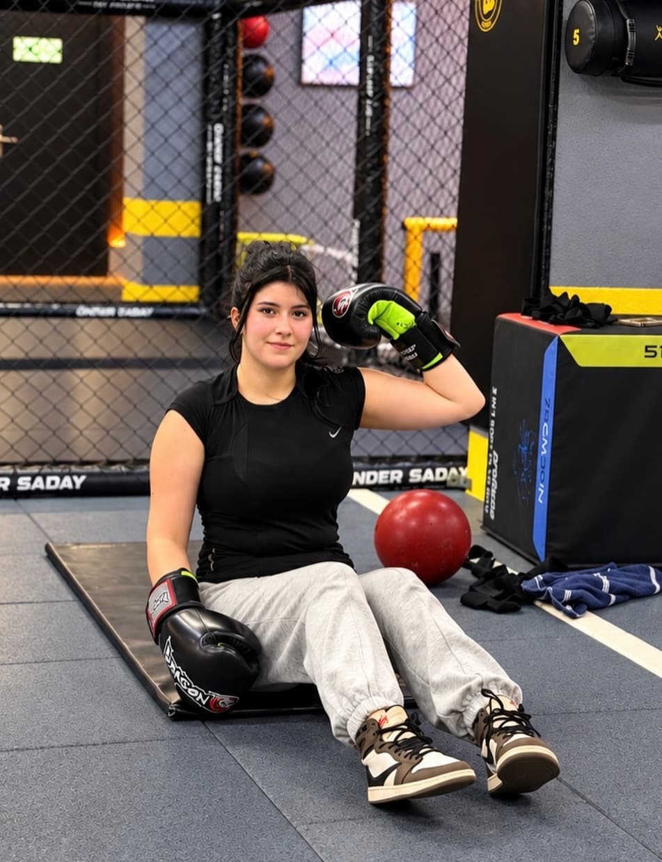 🥊 ÖNDER SADAY SPOR KULÜBÜ 💛🖤
📍 Bahçeşehir | Boğazköy
🌸 GÜÇLÜ KIZLAR, ÖZGÜVENLİ YARINLAR!
Biz