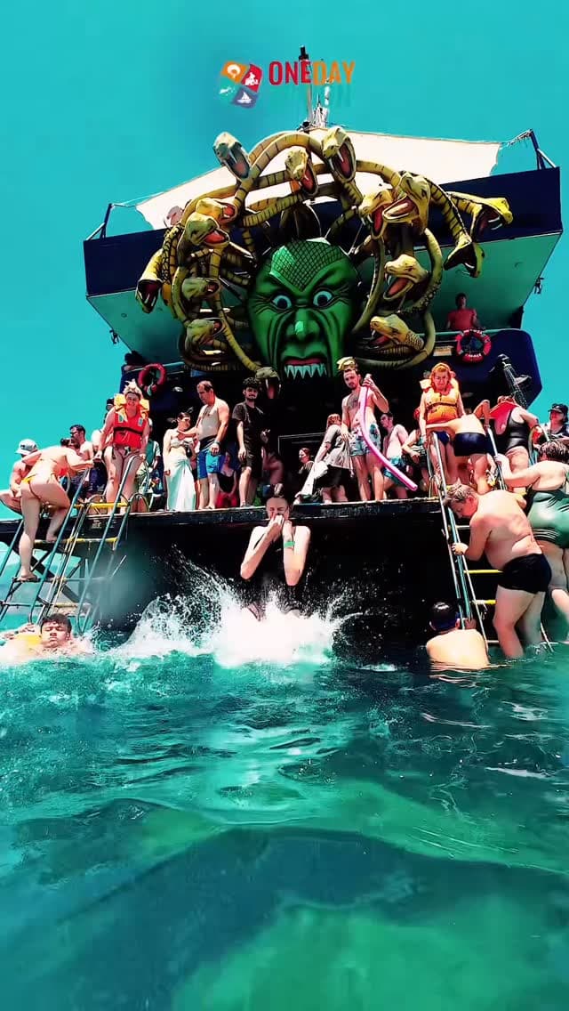 🌊 Göz kamaştırıcı koylar, masmavi deniz ve güneşle dolu bir gün sizi bekliyor!
Kemer Tekne Turu il