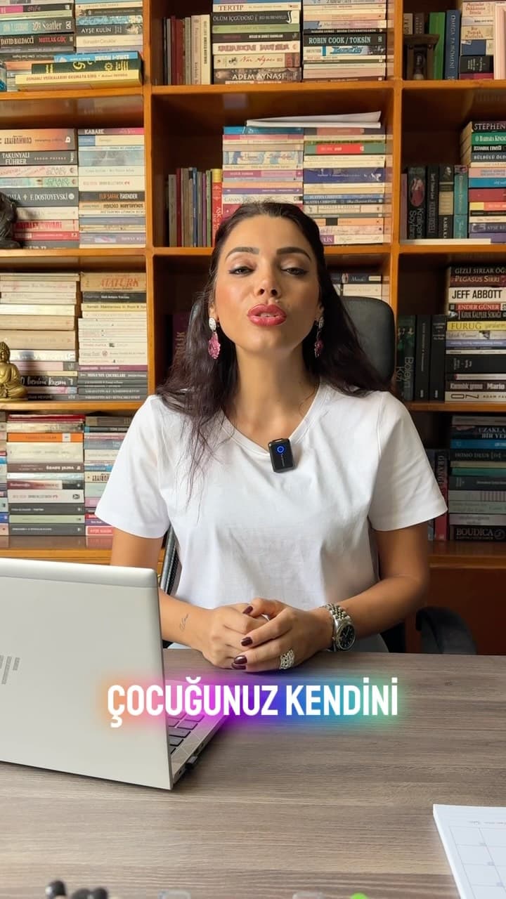 Çocuğunuz çekimser mi davranıyor, kendini ifade etmekte zorlanıyor mu?
🎭 Yaratıcı drama ile çocukl
