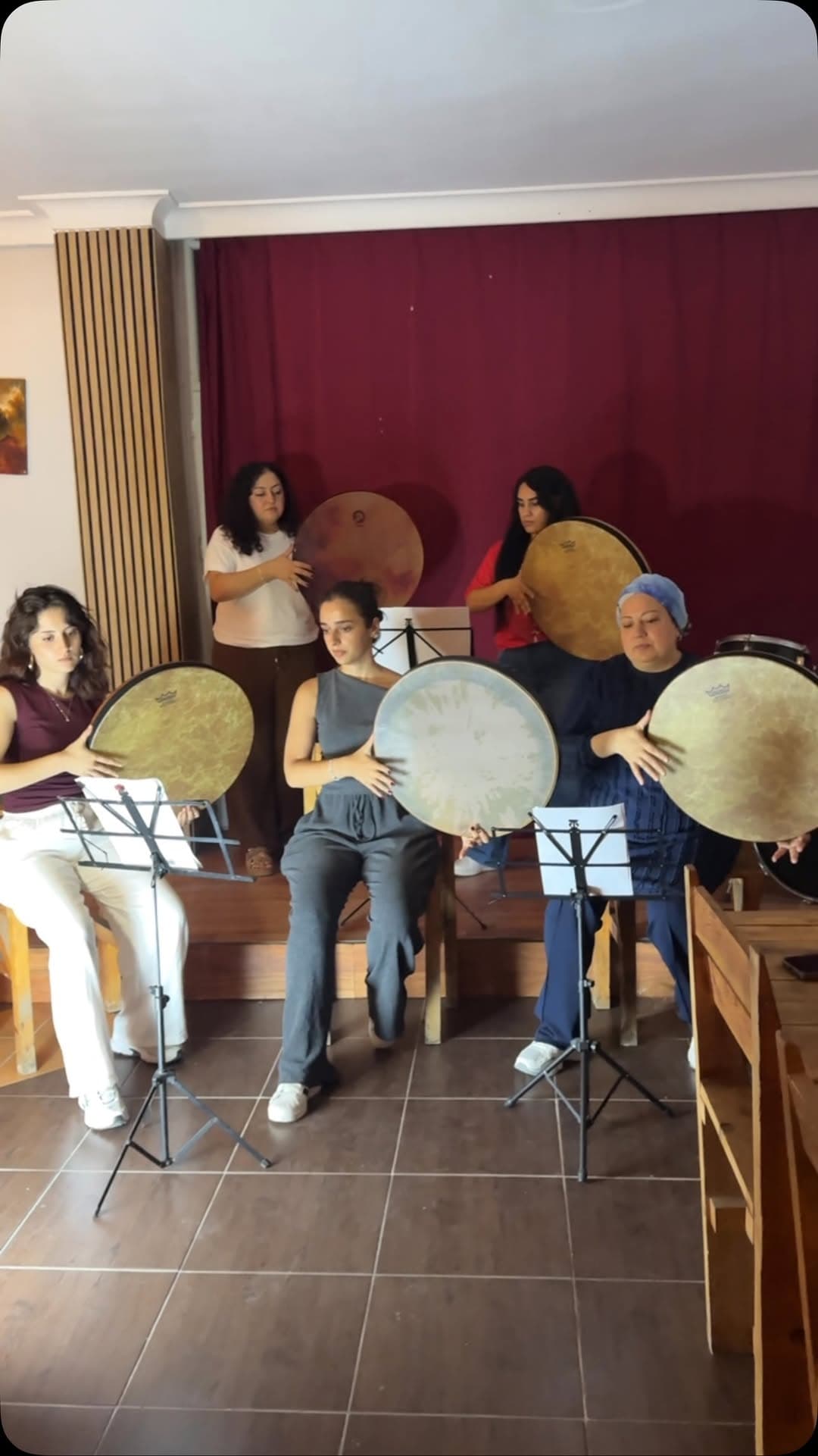 Sanat evimizde Erbane dersleri devam ediyor..
#erbane
#ritimatölyesi
#perküsyon