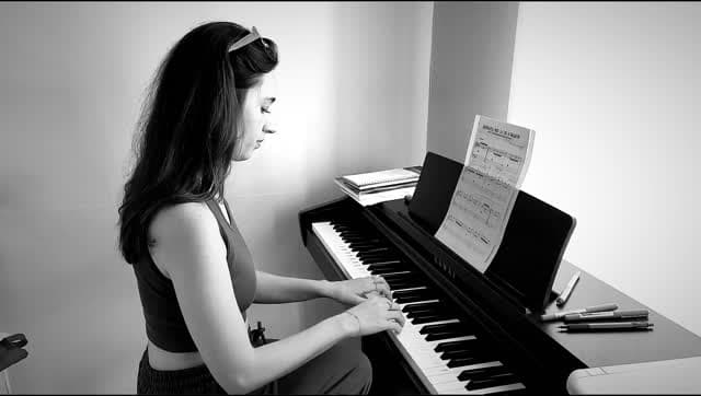 @senakokturk ile Mozart Rondo Alla Turka'ya başladık, bakalım önümüzdeki haftalarda nasıl olacağız �