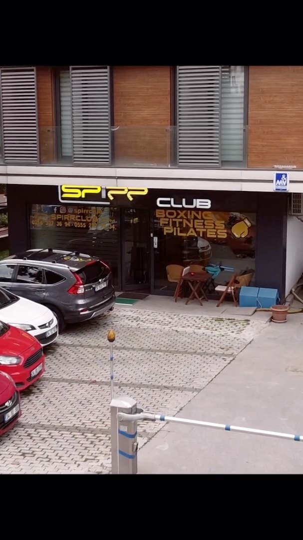 Spor salonlarının açılması ile birlikte tüm heyecan ve hızımızla idmanlara başladık. Sizde Spirr’de