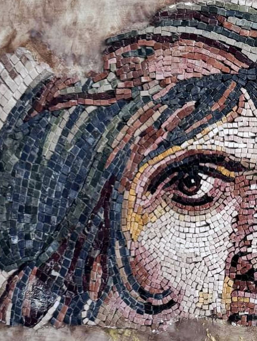 Antik ve modern mozaik atölyelerimize, @ozgur.camkerten.gunal ile özgün bir sanat anlayışıyla başlıy