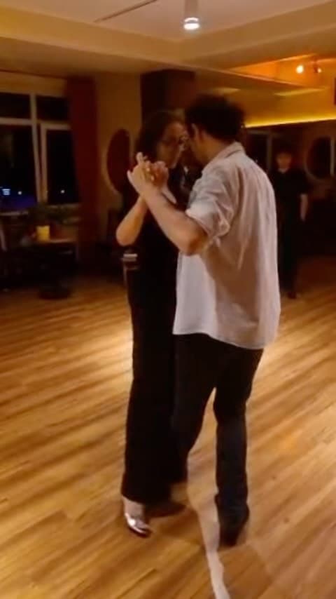 Tango ilusion dans okulu Instagram fotoğrafı
