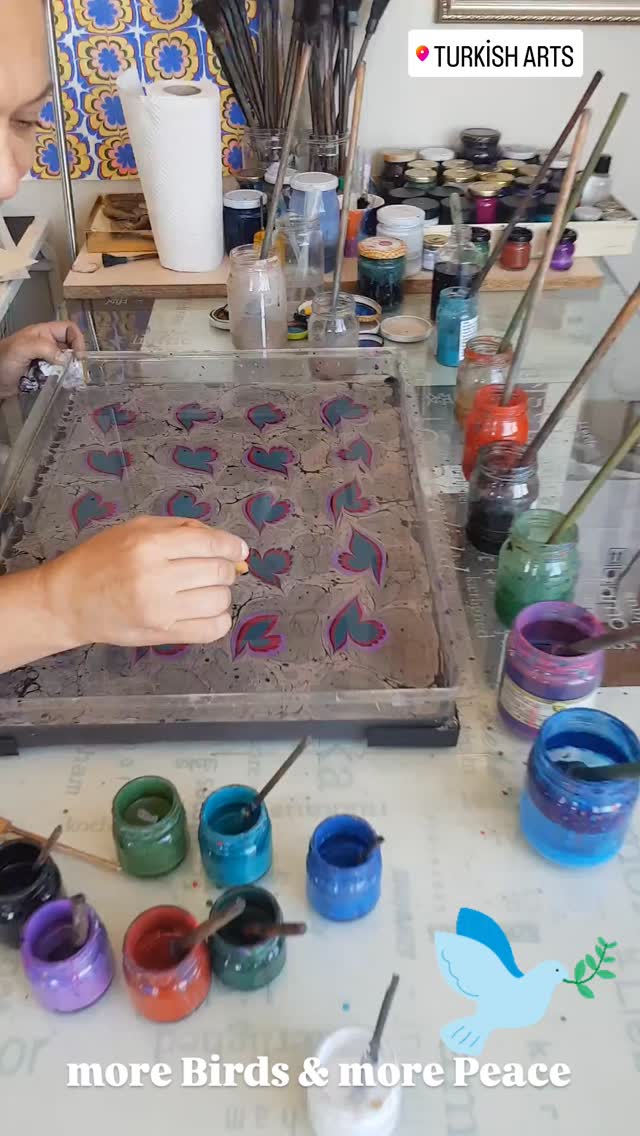 #turkisharts#thingstodoinistanbul#ebruart#marblingart#artworkshopinistanbul