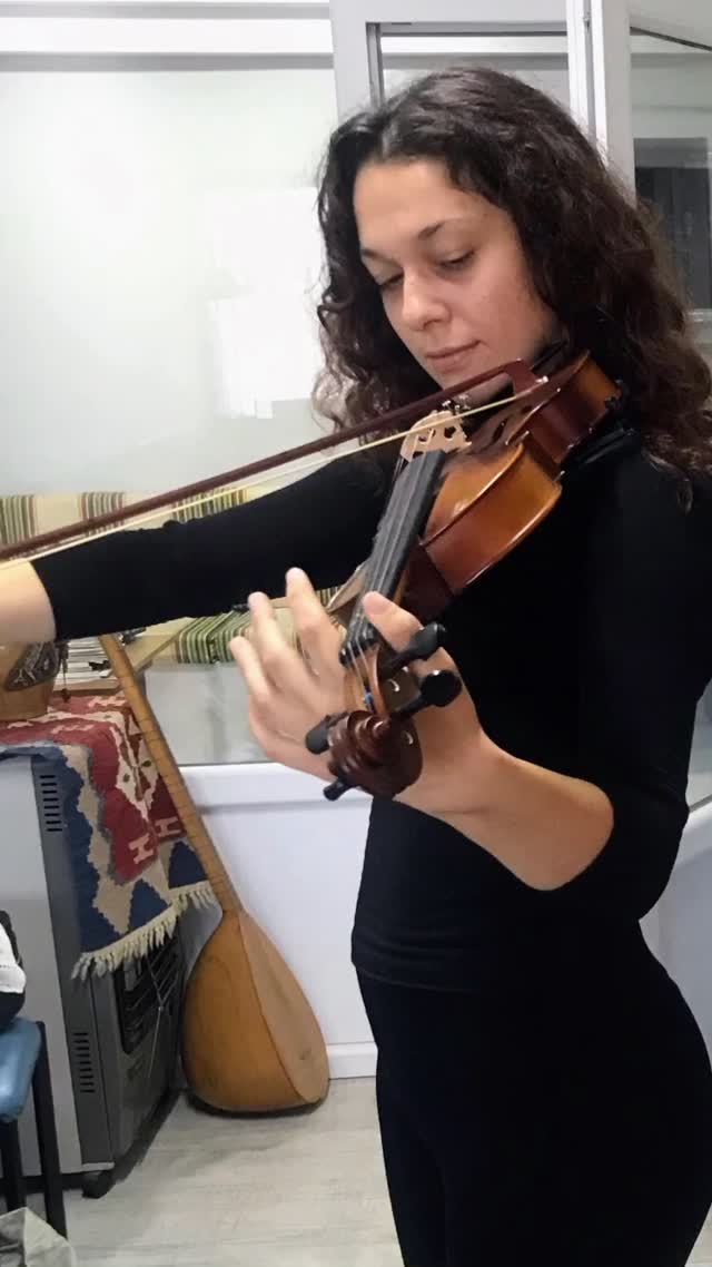 Keman kayıtlarmız devam etmektedir#kayıtlarımız #sarıyer #ferahevler #müzik # 262 49 00. Keşfet