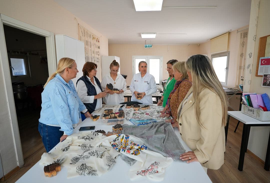 ÜSMEK’te Yeni Dönem Başladı! 🧵🎨✍🏻
Hayat boyu öğrenme anlayışıyla bilgi ve becerilerimizi gelişti
